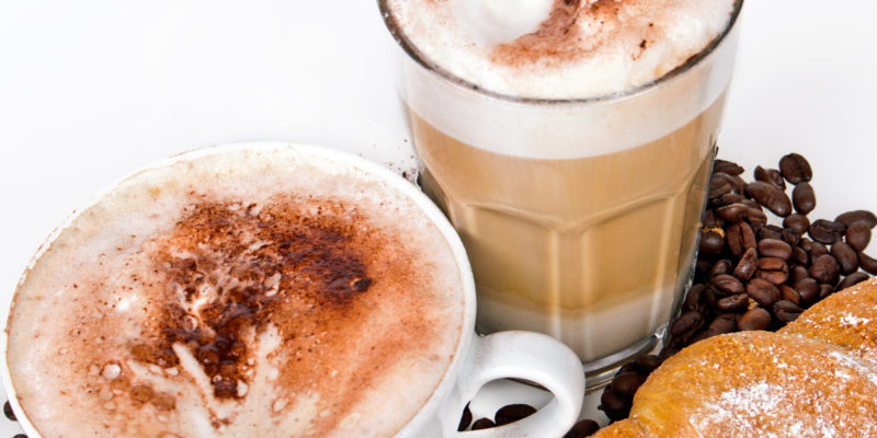 Cafe con leche o capuchino, máquinas vending café
